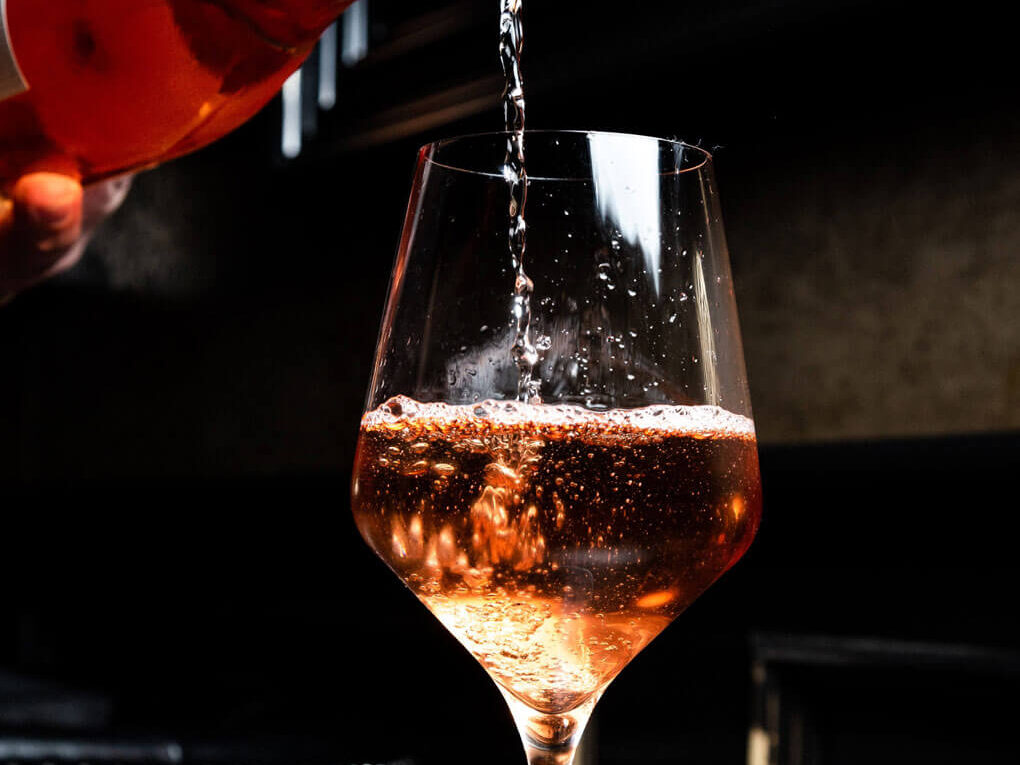 Aperitif trinken im La Passion in Vintl, Südtirol